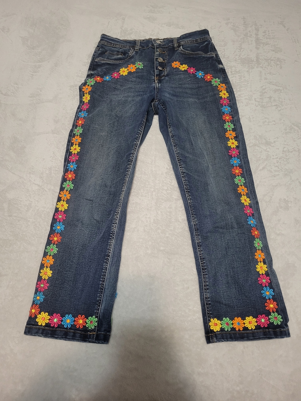 Suko Floral Embroidered Flare Jeans Size 6 Dark Wash 4-Button Fly Boho Festival